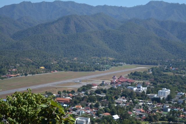 Mae Hong Son, Wat Phra That Doi Kong Mu, Backpackjunkies