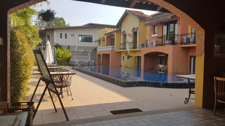 Trat, Hotel Toscana, Backpackjunkies