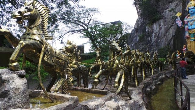 Kuala Lumpur - Batu Caves 10 - BackPackJunkies Kuala Lumpur - Batu Caves 10 - BackPackJunkies
