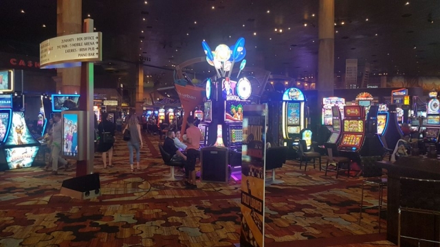 Las Vegas - Casino 02 - BackPackJunkies
