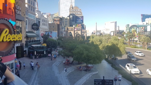 Las Vegas - De Strip 01 - BackPackJunkies