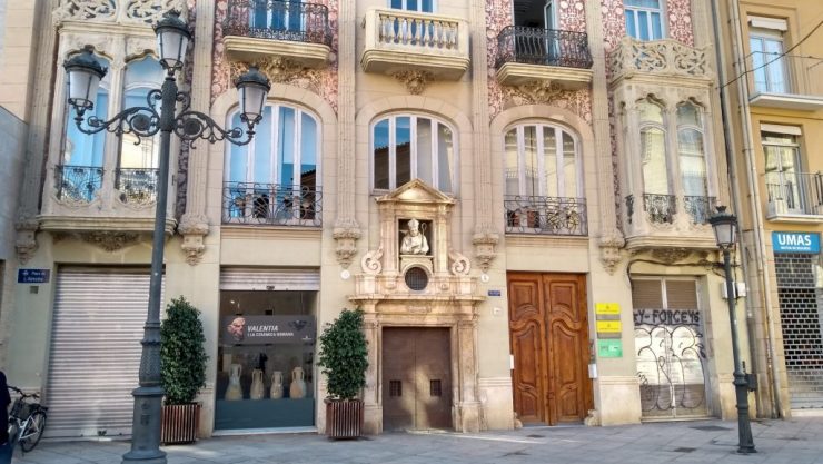 Valencia, Baja Bikes, Casa del Punt de Ganxo, Backpackjunkies