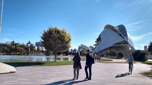 Valencia, Baja Bikes, fietstour, Palau de les Arts Reina Sofia, Backpackjunkies