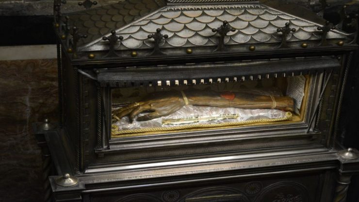 Valencia - kathedraal 5 - BackPackJunkies