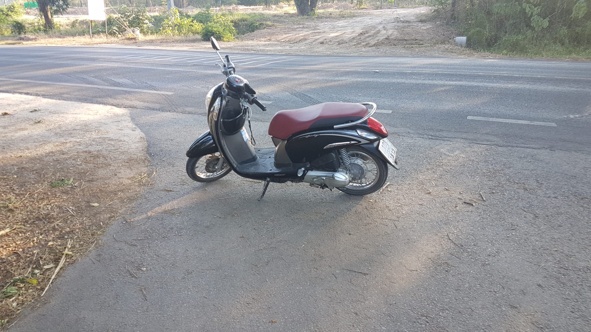 Thailand - Rode scooter - Backpackjunkies