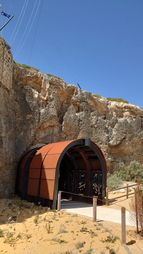 Tunnel - Een Dagtrip naar Fremantle - BackPackJunkies