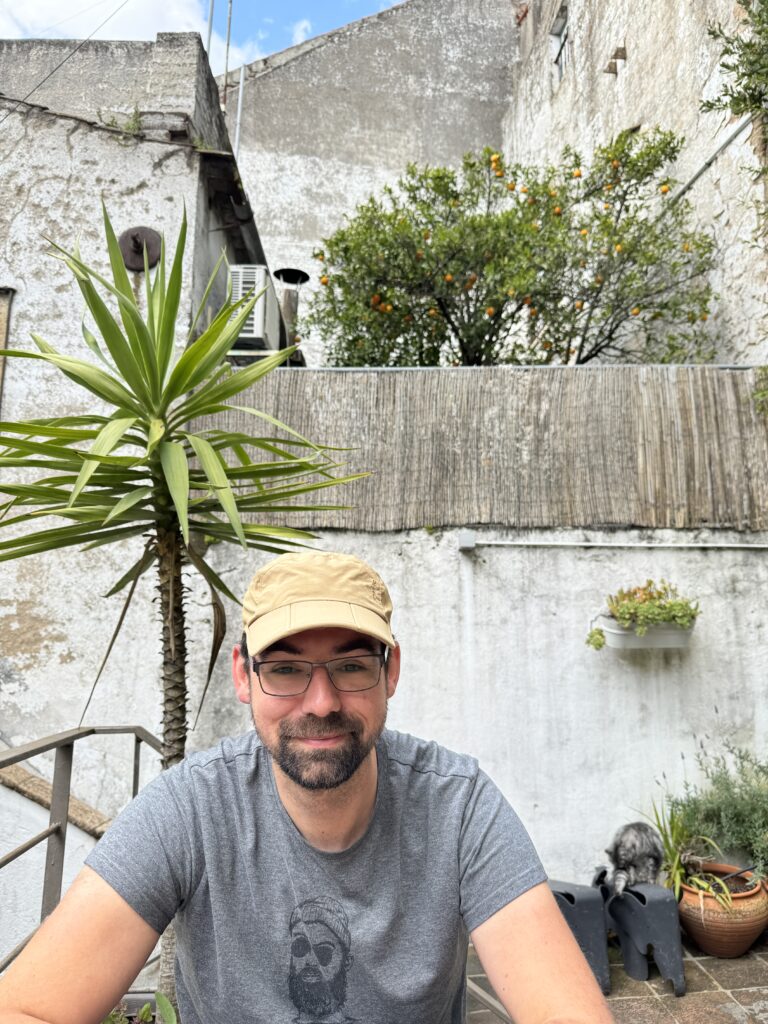 Wie zijn wij - Kenji Elzerman